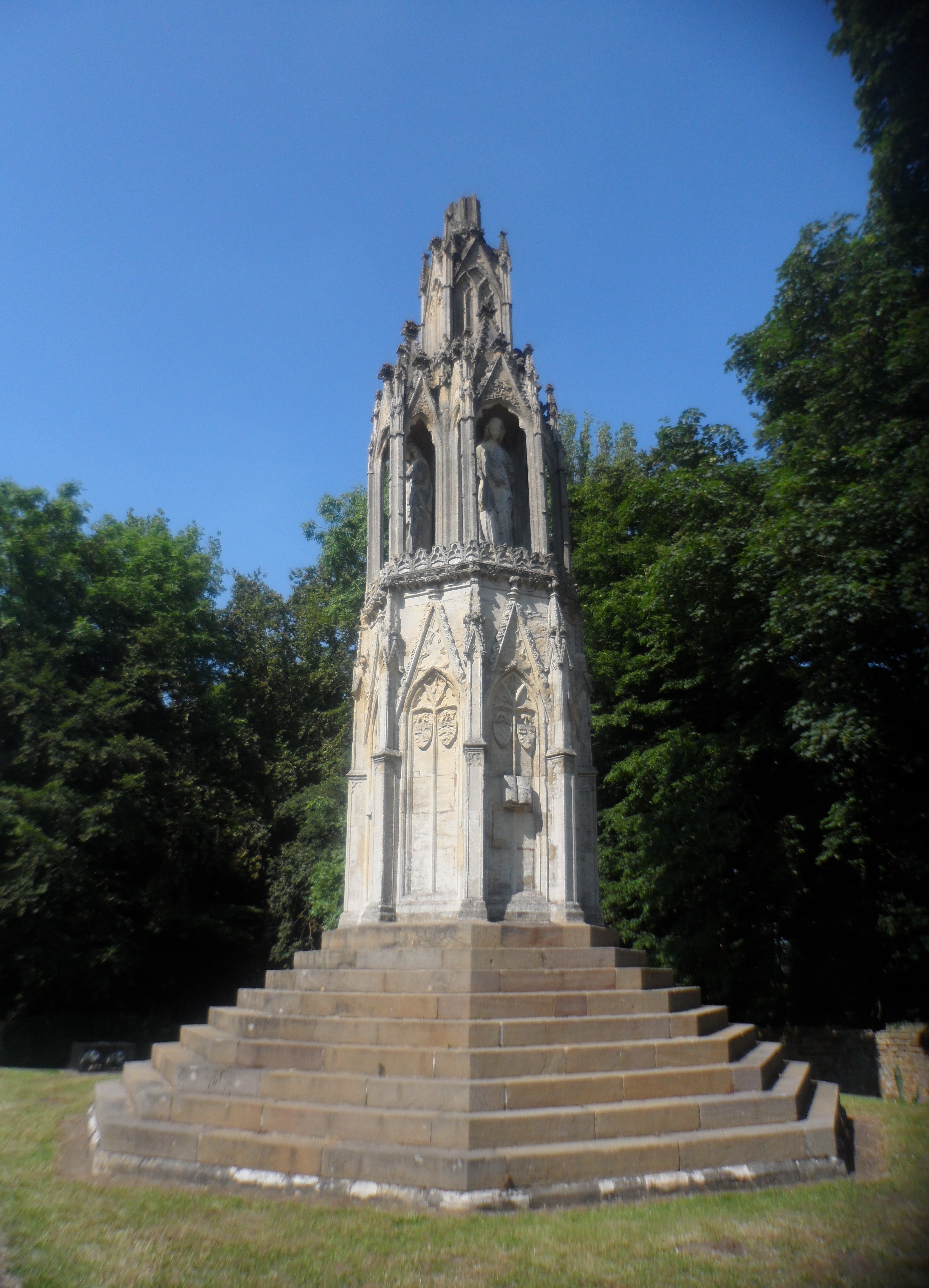 Queen Eleanor's Cross Northampton Queen Eleanor's Cross Northampton