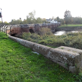 Holt bridge