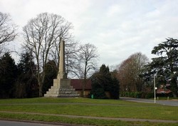 The Falkland memorial stands beside the busy A343 in the centre of the sprawling souther suburbs of Newbury.
