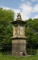Monument to Sir Bevill Grenvile; grid reference: 372184,170335)