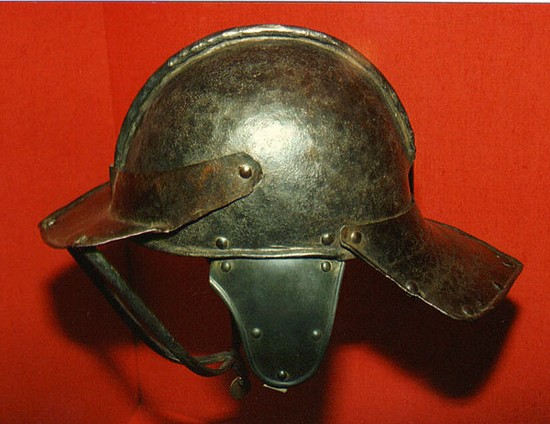 Cavalry helmet